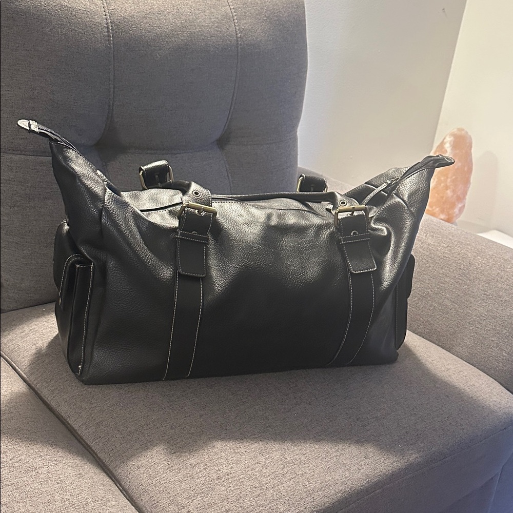 Bueno Black Travel Bag - Picture 2 of 9